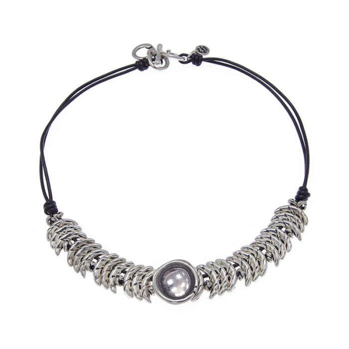COLLAR ESCAMAS DE CUERO
