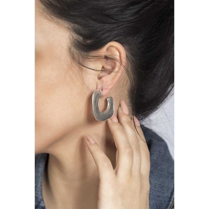 PENDIENTES-ENCUADRA-CICLÓN-192630-PLATA