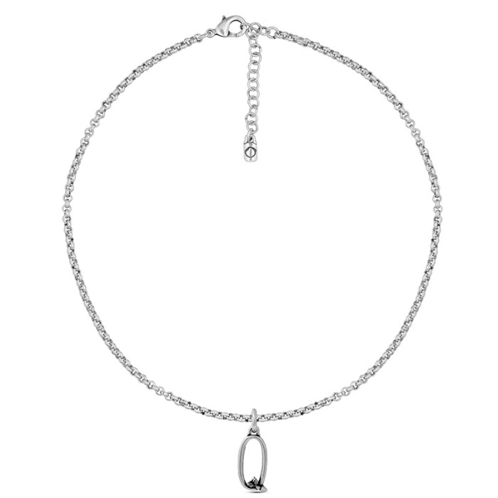 Collar con cadena y letra grande Q