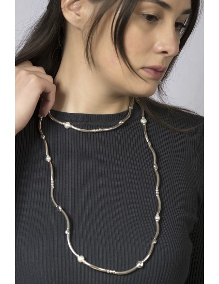 Collar ESENCIA enrollable con cuero y perla