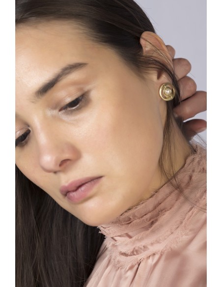Pendientes Style oro cierre omega y perla