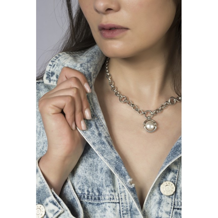 Collar DIFFERENT corto con perla