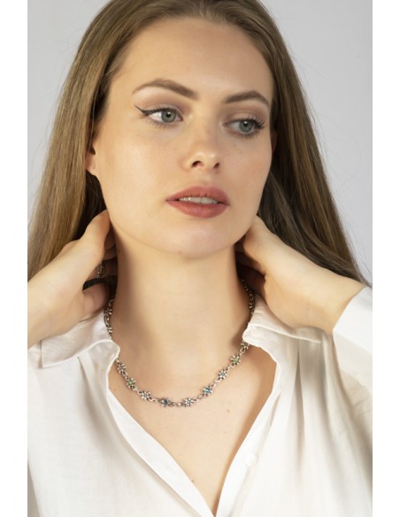 Collar Flower