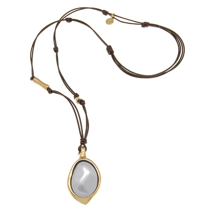 COLLAR LARGO CON CUERO ORO809